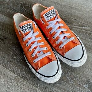 Chuck Taylor All Star Converse Ox Low Top Sneakers Orange Size 7.5